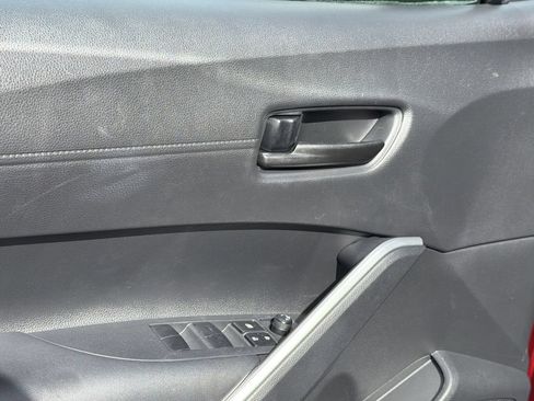 Used 2023 Toyota Corolla Cross LE FWD image 18