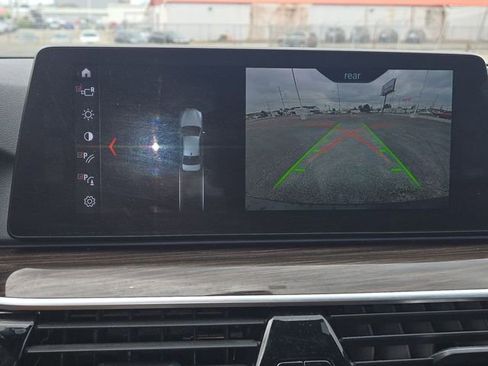 Used 2018 BMW 530i xDrive AWD/4WD image 17