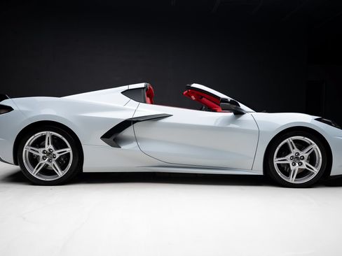 Used 2023 Chevrolet Corvette Stingray Premium Cpe w/ Z51 Performance Package RWD image 38