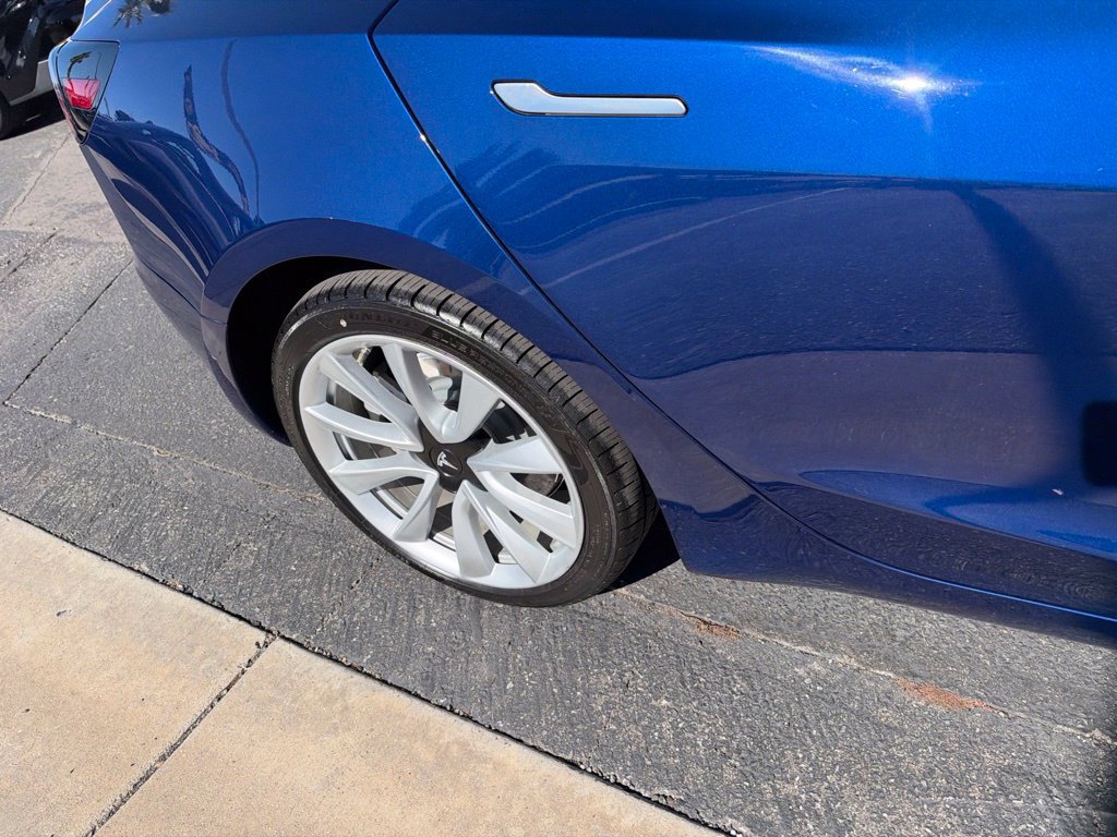 Used 2018 Tesla Model 3 Mid Range RWD image 23