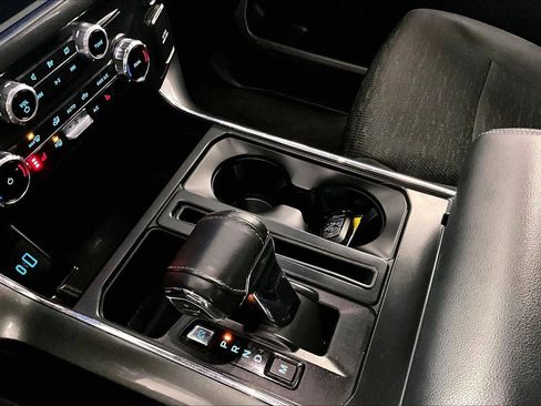 Used 2022 Ford F150 XLT w/ Equipment Group 302A High image 16