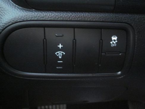 Used 2018 Kia Forte LX image 26