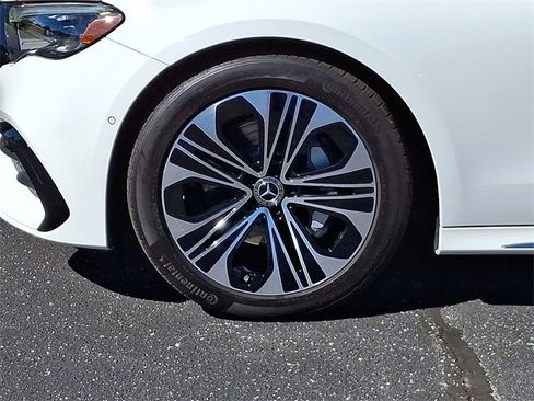 Used 2024 Mercedes-Benz E 350 4MATIC Sedan image 8