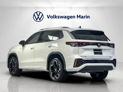 New 2026 Volkswagen Tiguan SEL R-Line image 3