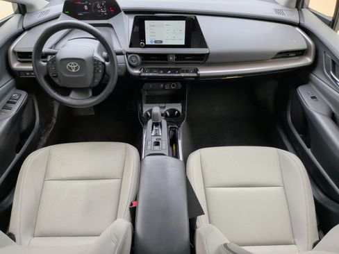 Used 2024 Toyota Prius XLE FWD image 28