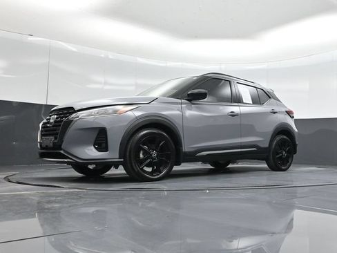 Used 2024 Nissan Kicks SR w/ SR Premium Package FWD image 58