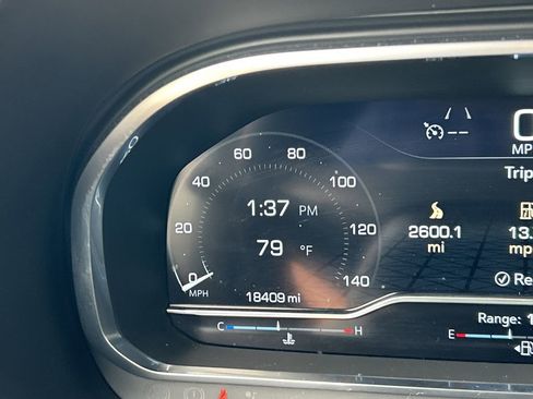 Certified 2024 GMC Yukon XL SLT w/ SLT Luxury Package image 29