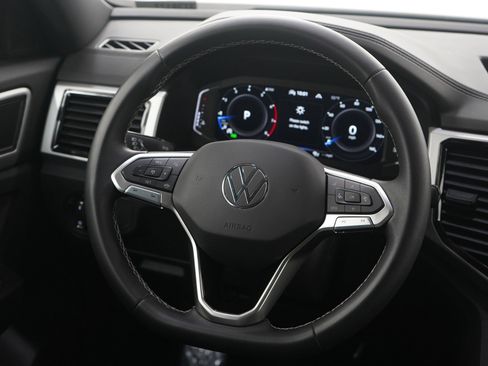 Used 2023 Volkswagen Atlas Cross Sport SE image 16