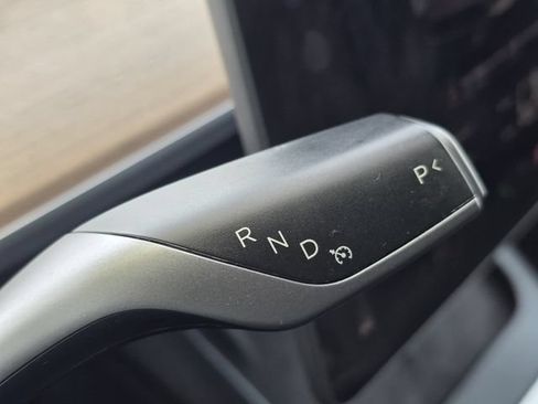 Used 2022 Tesla Model Y Performance AWD/4WD image 17