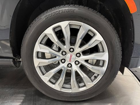 Used 2022 GMC Yukon XL Denali w/ Denali Premium Package image 56