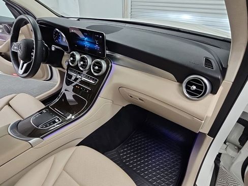 Used 2022 Mercedes-Benz GLC 300 image 38