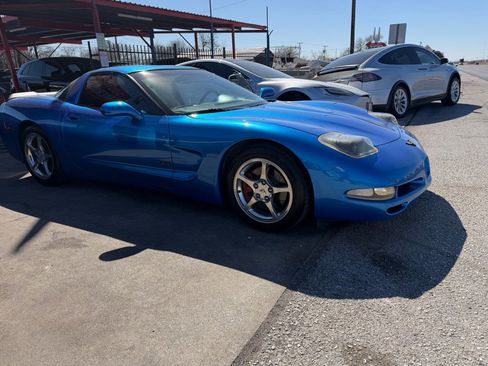 Used 1999 Chevrolet Corvette w/ Roof Pkg image 5
