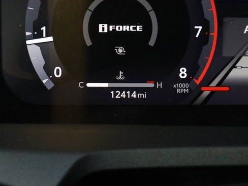 Used 2025 Toyota Tacoma TRD Off-Road image 32