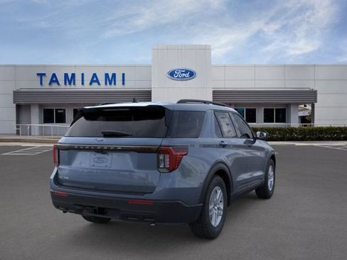 New 2026 Ford Explorer Active RWD image 8
