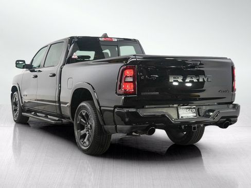Used 2025 RAM 1500 Big Horn AWD/4WD image 3