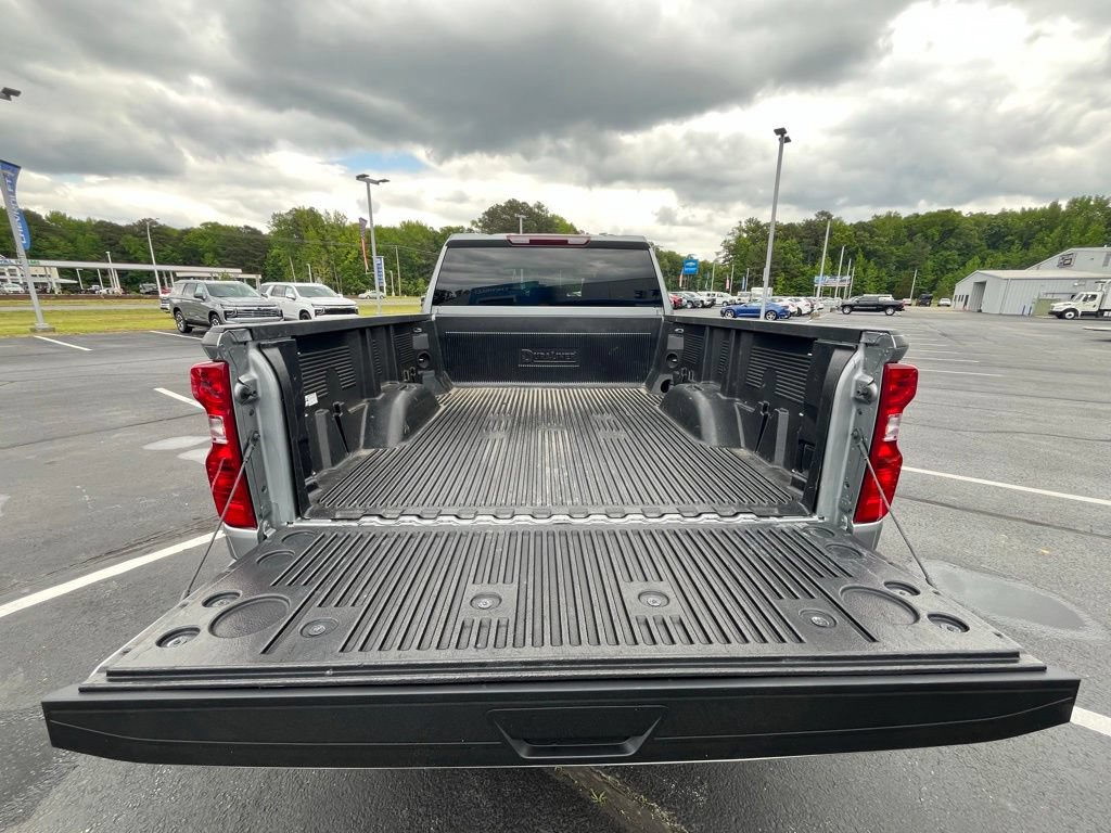 Used 2025 Chevrolet Silverado 2500 LT w/ Convenience Package AWD/4WD image 10
