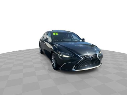Used 2022 Lexus ES 300h w/ Accessory Package image 2