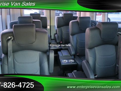 Used 2019 Ford Transit 350 XLT RWD image 14