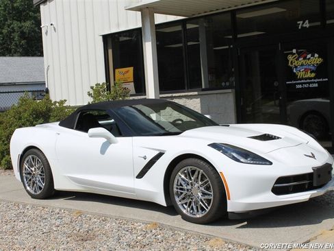 Used 2015 Chevrolet Corvette Stingray Convertible w/ 3LT Preferred Equipment Group RWD image 19