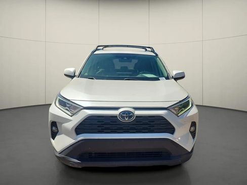 Used 2021 Toyota RAV4 XLE Premium AWD/4WD image 2
