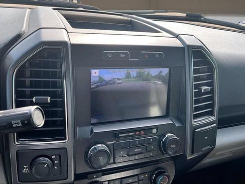 Used 2018 Ford F150 XLT w/ Equipment Group 301A Mid AWD/4WD image 22