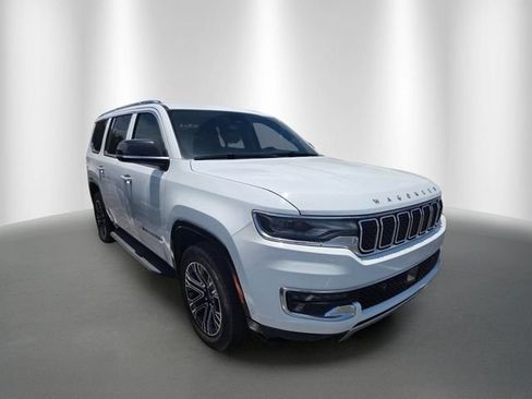Used 2024 Jeep Wagoneer Series II AWD/4WD image 4