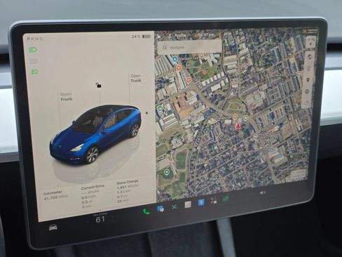 Used 2023 Tesla Model Y Long Range AWD/4WD image 18