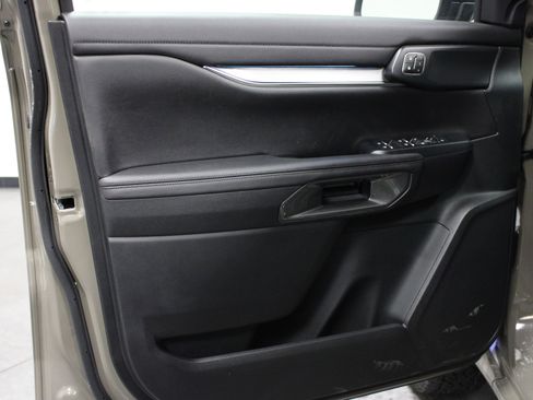 New 2025 Ford Ranger Lariat w/ Black Appearance Package image 11