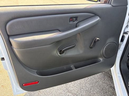Used 2007 GMC Sierra 1500 W/T RWD image 18