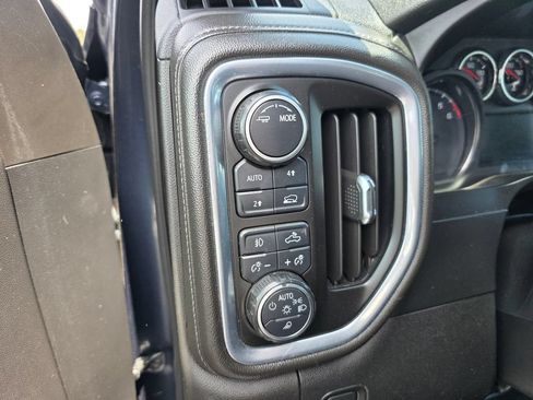Used 2020 Chevrolet Silverado 1500 RST w/ True North Edition AWD/4WD image 11
