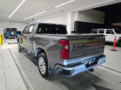 Used 2020 Chevrolet Silverado 1500 Custom w/ Custom Value Package RWD image 4