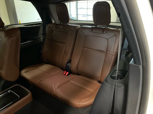 New 2026 Lincoln Aviator Reserve w/ Jet Appearance Package image 11