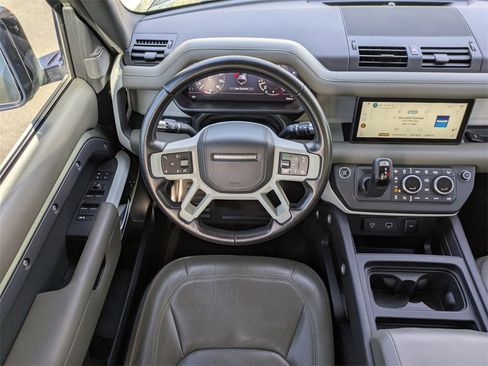 Used 2020 Land Rover Defender 110 HSE image 15