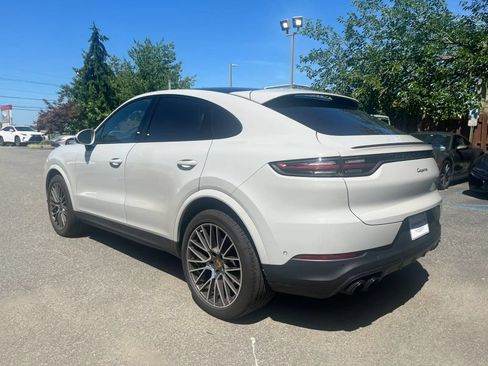 Used 2022 Porsche Cayenne Platinum Edition AWD/4WD image 4