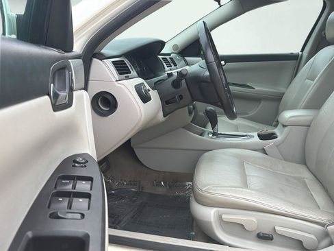 Used 2008 Chevrolet Impala LT w/ Luxury Edition Package FWD image 2