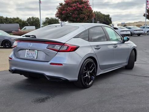 Used 2023 Honda Civic Sport image 4