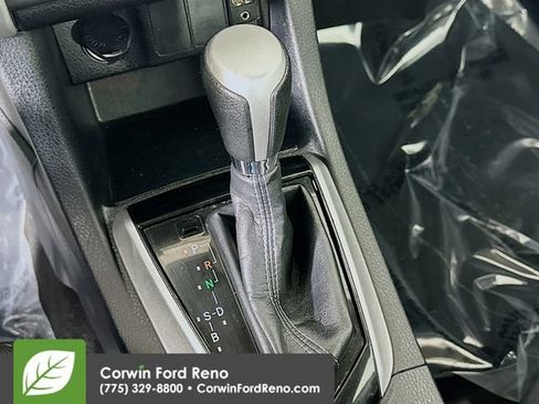 Used 2018 Toyota Corolla LE FWD image 16