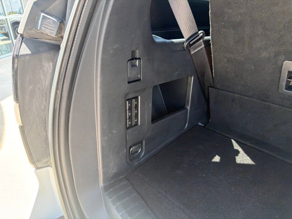 Used 2023 Ford Expedition Limited AWD/4WD image 23