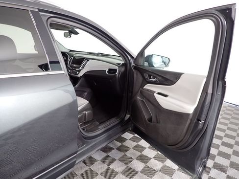 Used 2018 Chevrolet Equinox Premier image 35