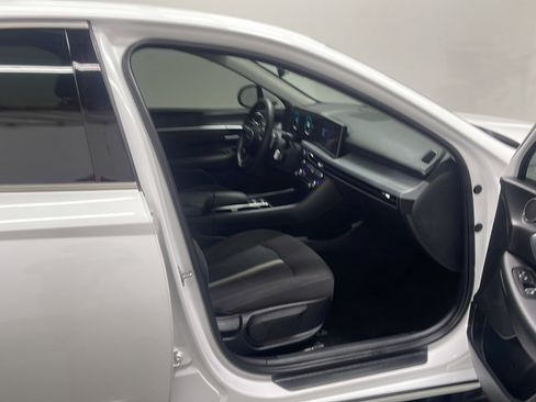 Used 2025 Hyundai Sonata SEL FWD image 21