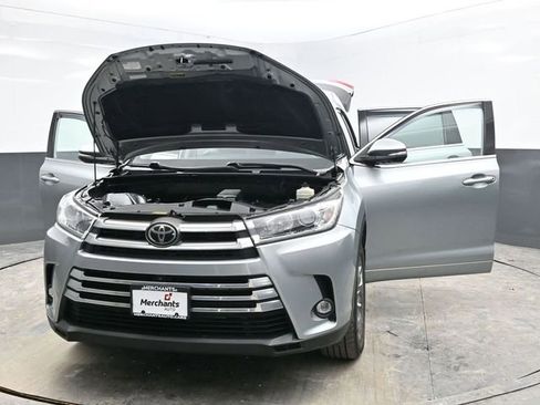 Used 2019 Toyota Highlander Limited Platinum image 44