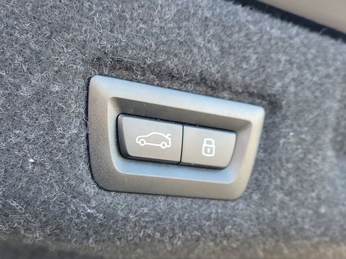 Used 2026 BMW 530i w/ M Sport Package image 8