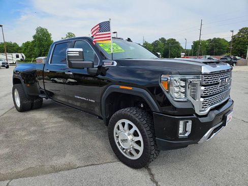 Used 2020 GMC Sierra 3500 Denali w/ Denali Ultimate Package AWD/4WD image 8