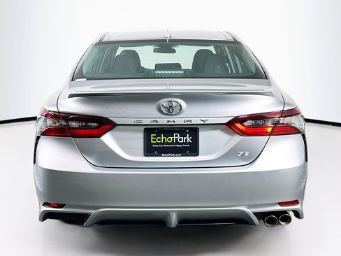 Used 2024 Toyota Camry SE FWD image 7
