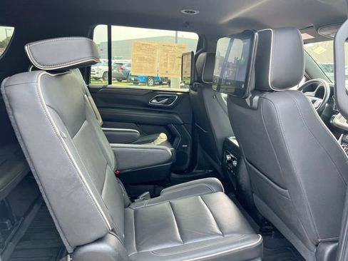 Used 2021 GMC Yukon XL SLT w/ Rear Media and Nav Package AWD/4WD image 27