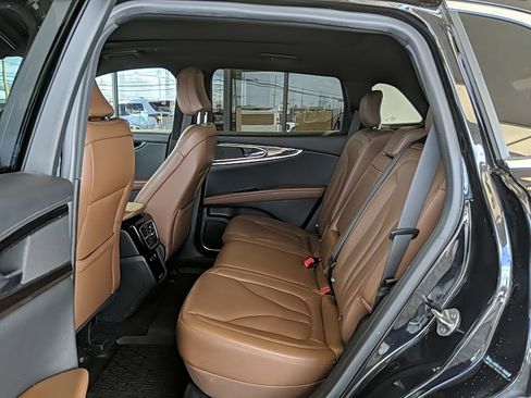 Certified 2023 Lincoln Nautilus Reserve AWD/4WD image 42