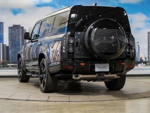 Used 2025 Land Rover Defender 130 X AWD/4WD image 9