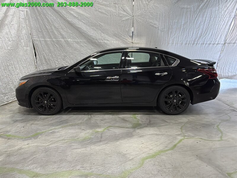 Used 2018 Nissan Altima 2.5 SR w/ SR Midnight Edition FWD image 13