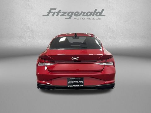 Used 2023 Hyundai Elantra Limited FWD image 4