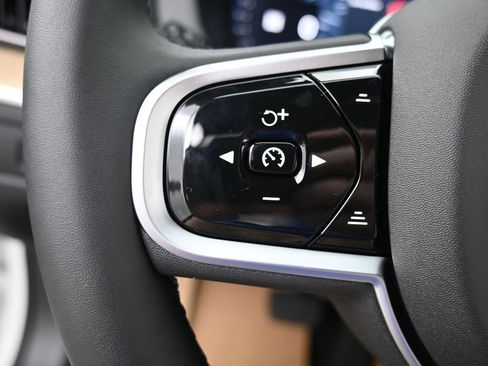 New 2026 Volvo XC60 B5 Core image 17